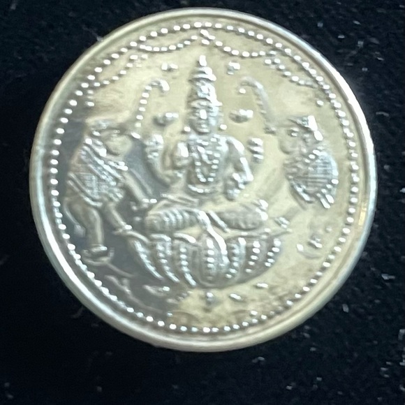 Sterling Silver Coin with Hindu Prosperity Deity Lakshmi- Made in India - Picture 4 of 6